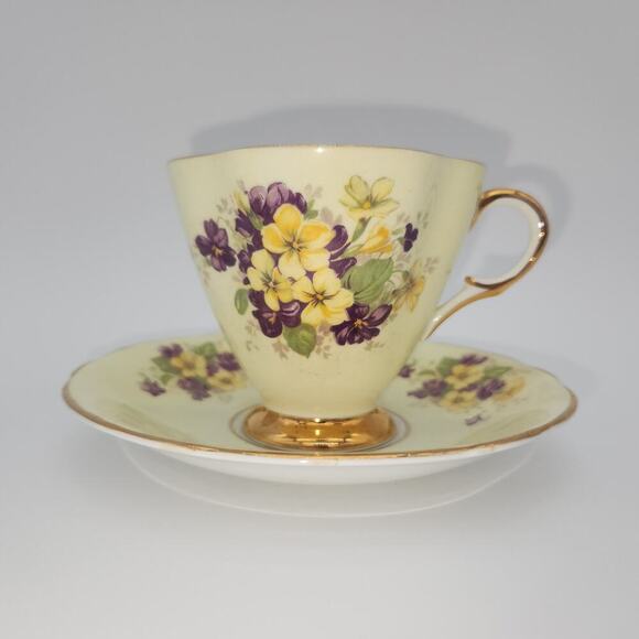 Footed Teacup & Saucer Clarence Bone China England Purple & Yellow‎ Violets Gold - Picture 1 of 10